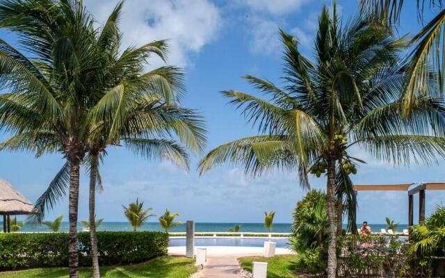 TROPICAL Beachfront 1 BDR