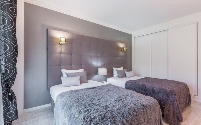 D Loft Sea and Golf