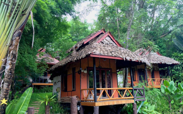 Pho Rak Nah Pai Hotel