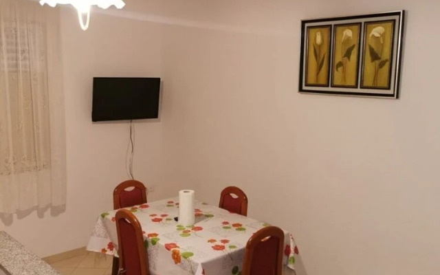Dalibor - 5m From the sea With Parking - A6