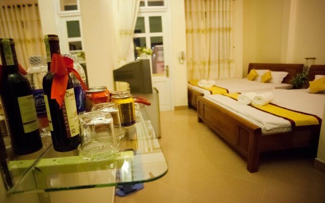 Happy Day Hotel