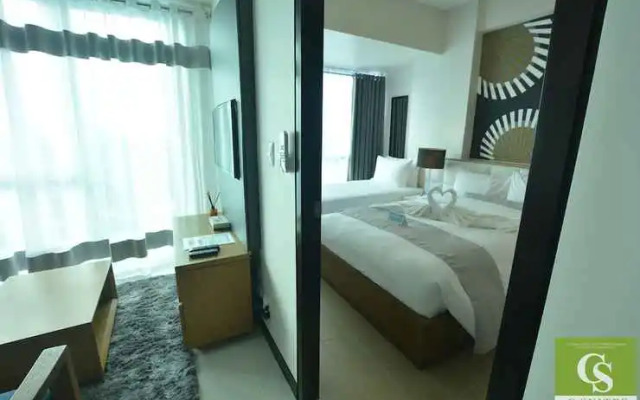 CSuites at 8 Newtown Residences