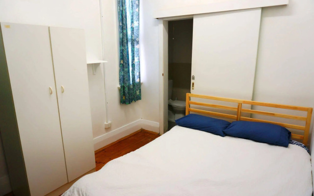 Sundancer Backpackers Resort