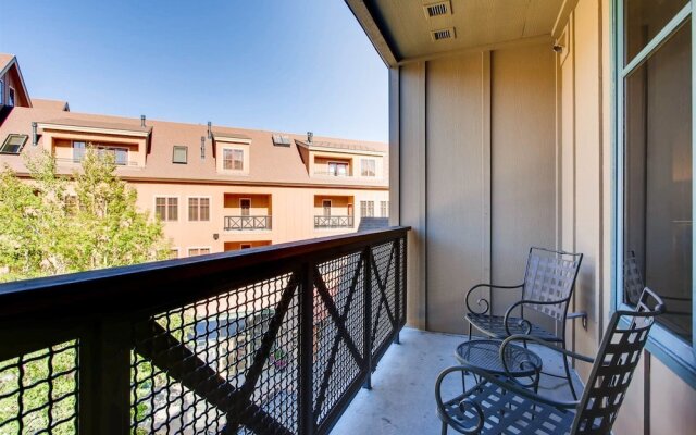 Premier 2 Bedroom Mountain View Condo Located in Historic Downtown Breckenridge Walking Distance to Peak 9