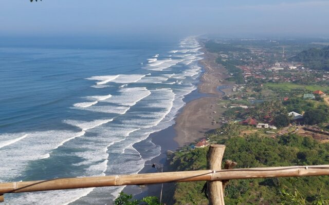 Bukit Shoka Top View Camp