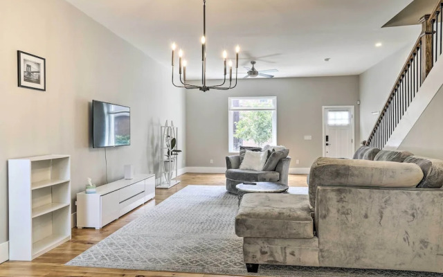 Well-appointed Pittsburgh Home: 1 Mi to Dtwn!
