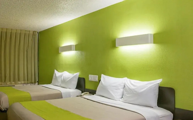Motel 6 Harvey LA