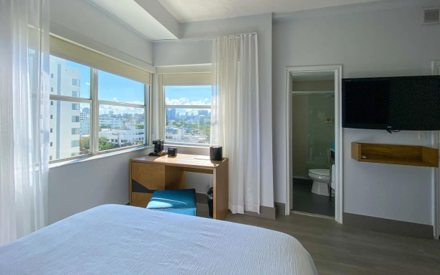 Marseilles Beachfront Hotel