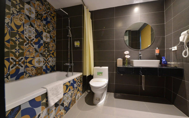 Eliana Signature Hanoi Hotel