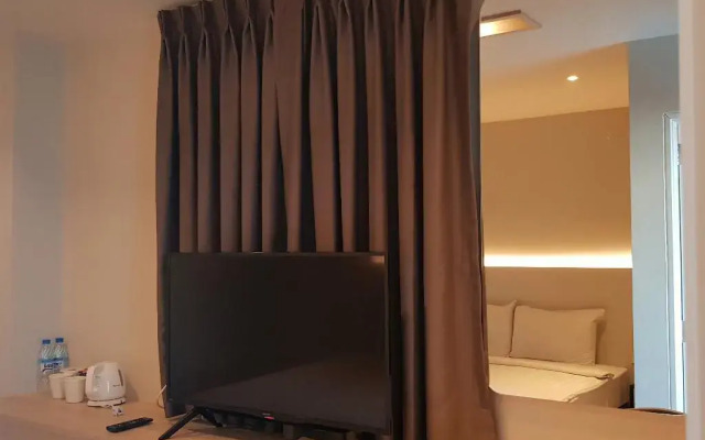 The Phoenix Hotel Bangkok