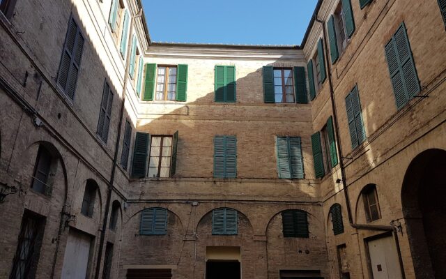 N12 Design Accomodations Green Studio 86