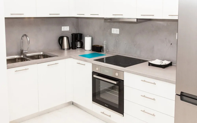 Modern Glamorous Apt in Athens DT