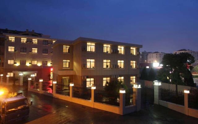 Donggang Ruiyi Hotel