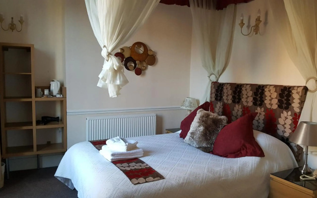 The Edward Hotel