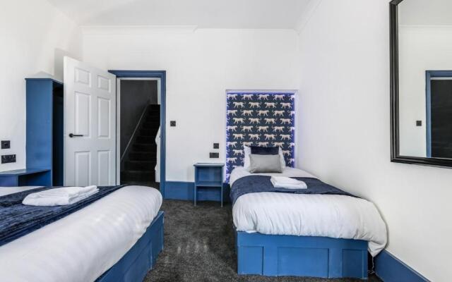 Crystal Towers Sasco Apartments