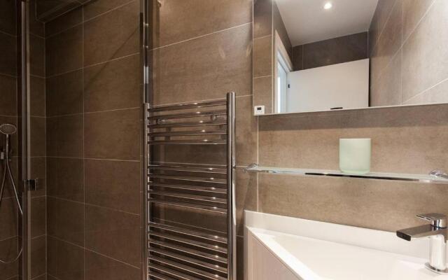 On la Croisette: luxe 2 bedrooms/ 2 baths