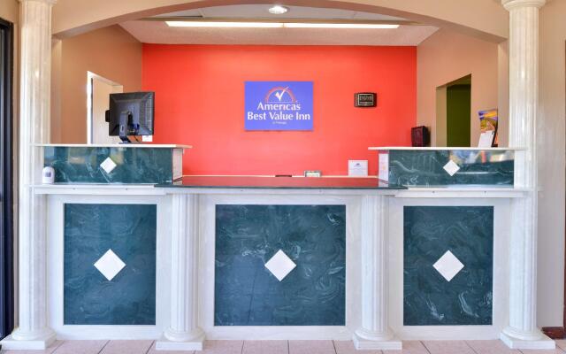 Days Inn & Suites by Wyndham Byram