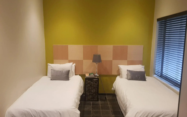 City Living Boutique Hotel - фото 2