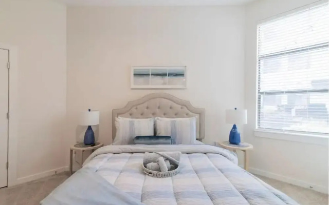 Cozy Apartment with WiFi 206