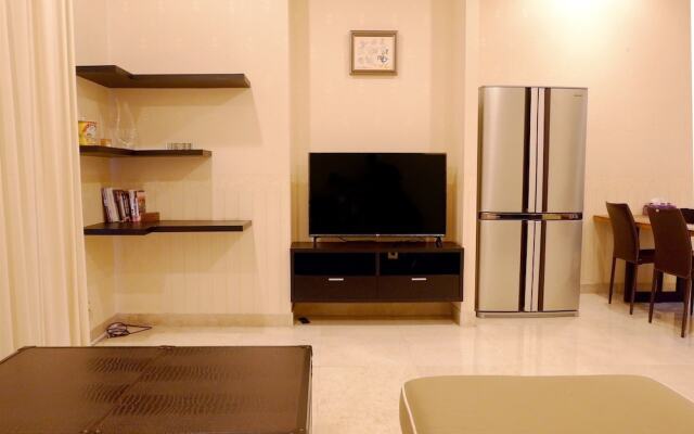 Luxurious 2 Bedroom Senayan Residence By Travelio