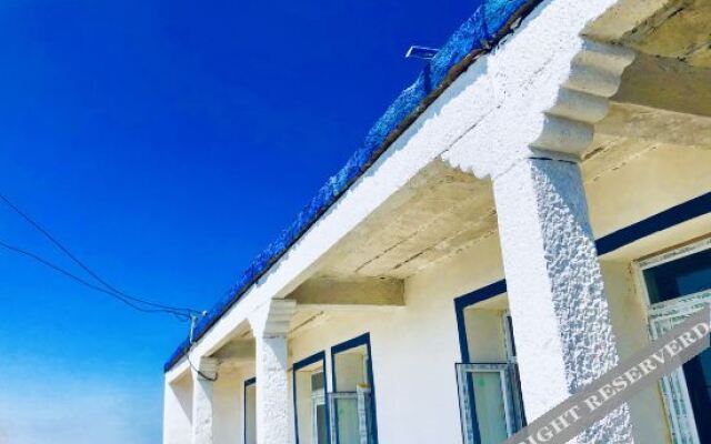 Zhoushan youth hostel for the elderly and the sea