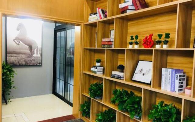 Junyi Chain Hotel (Jiangsu University of Technology)