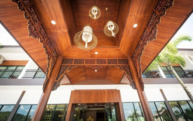 Moon Terrace Resort & Hotel