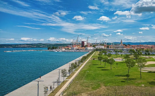 Romantic Apartment Molet