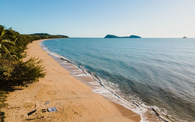Villa Beach Palm Cove