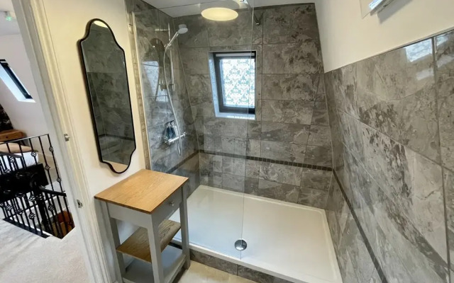 Cosy Oasis in the Heart of Clifton Village