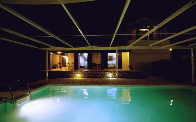 La Perla Villa