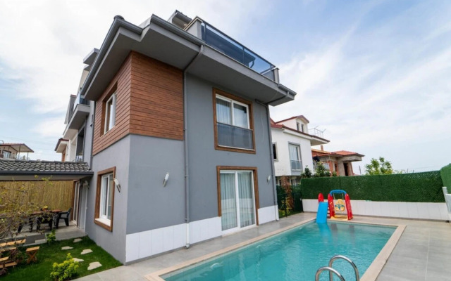 Villa With Pool Jacuzzi and Cinema Room in Fethiye