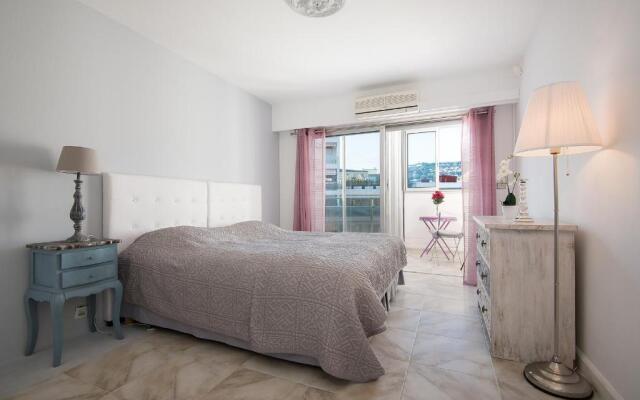 Last Floor Sea View 100M From Croisette And Beaches 5 Min Walk From Palais