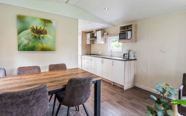 Chalet With Wifi, Within Nature of De Veluwe