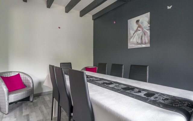 Attractive Holiday Home in Cessenon-sur-orb With Terrace