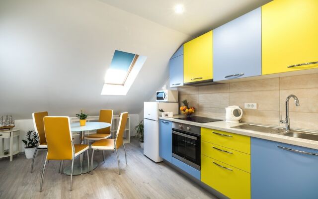 Apartments & Rooms Sunshine Home