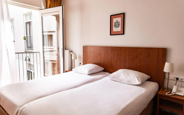 Ambassador City Centre Hotel