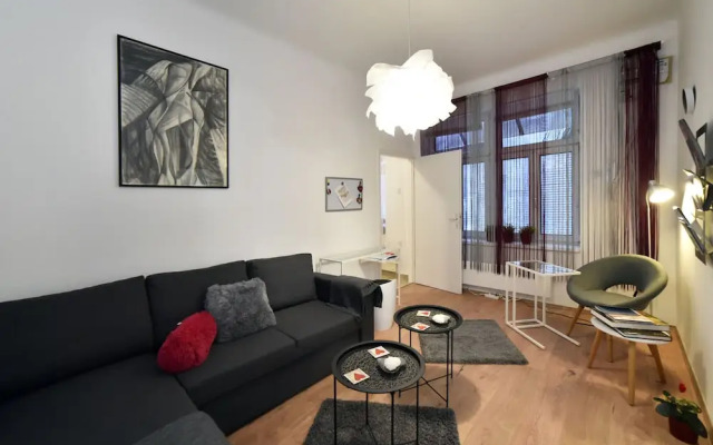 Apartment Heart to Heart