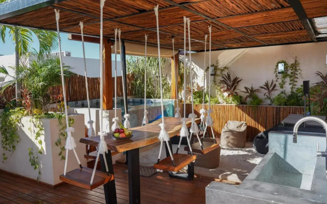 Dune Luxury Condos - Suite w Private Terrace