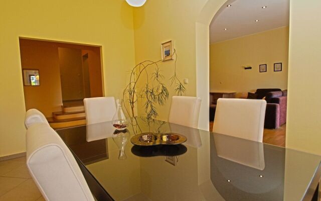 Apartments Milio 1105