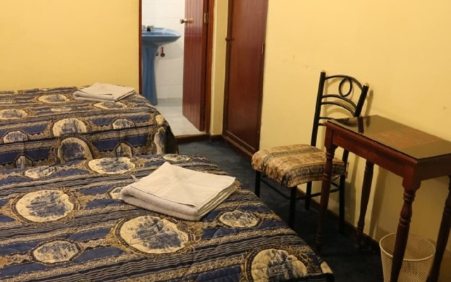 Hostal Alfredo's Palace