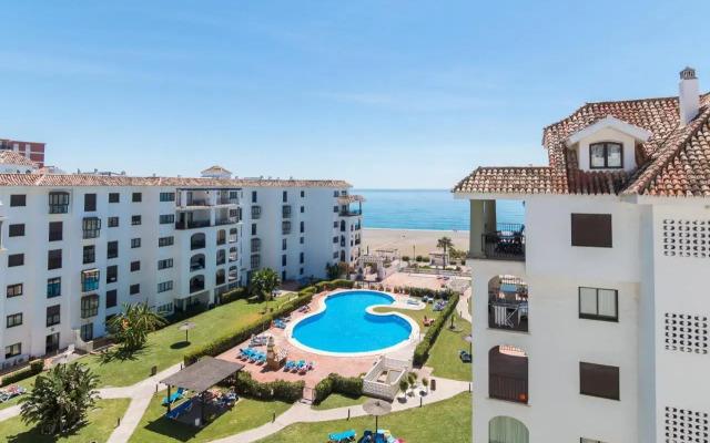 2066-Apt 2 bedrooms on beach, tenis, gym, pool