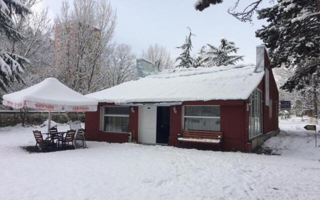 Riverside Hostel Borjomi