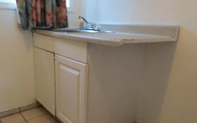 Madison Suites Motel