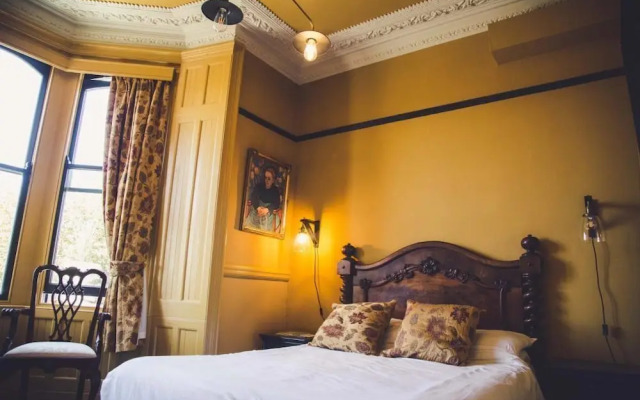 Glendale hotel