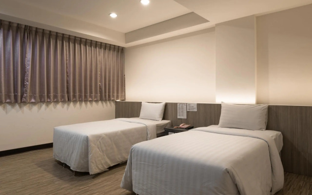 Lotus Yuan Business Hotel