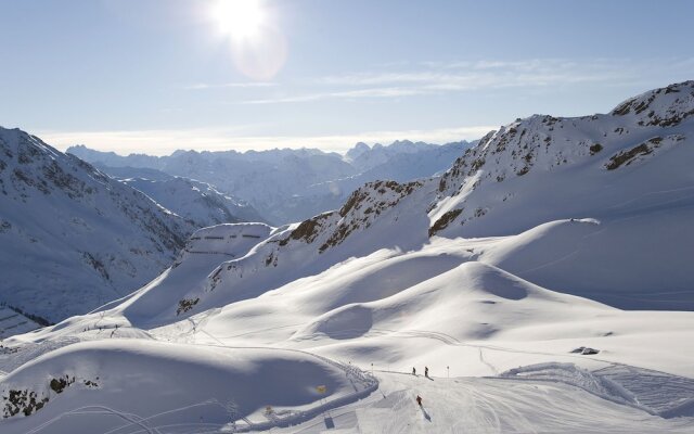 Spacious Apartment in Sankt Gallenkirch near Ski Lift