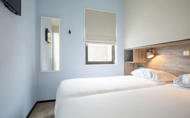 Great Lodge with Microwave Oven near Beach