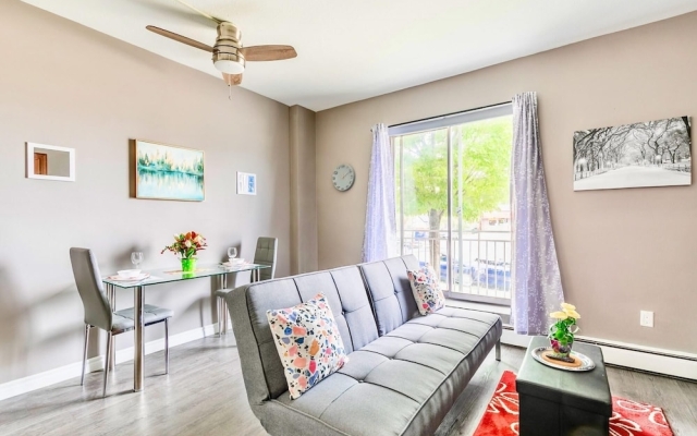 1BR Apartment King Bed - Prime Location