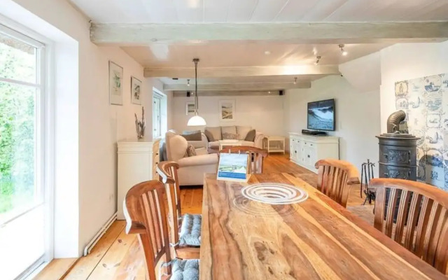 Semi-detached House Waygaard West, Dagebull